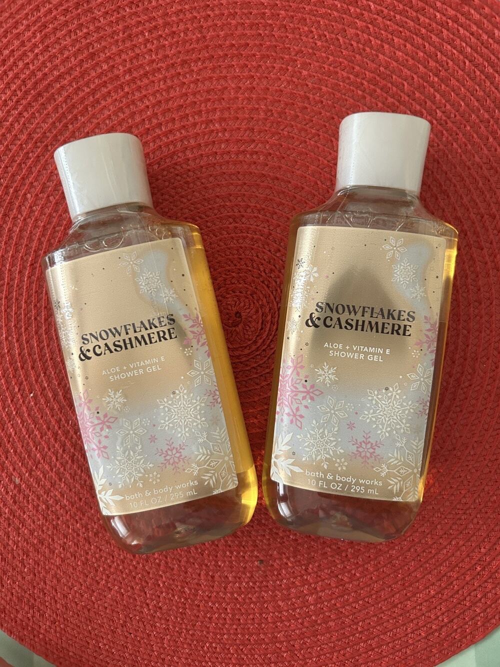 New Bath & Body Works SNOWFLAKES & CASHMERE Body Wash Shower Gel 10 oz Set of 2